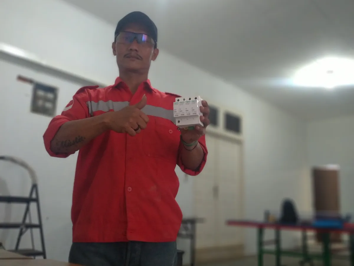 surge arrester alat pengaman elektronik
