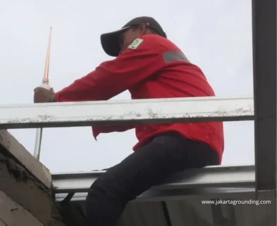Penangkal_petir_konvensional